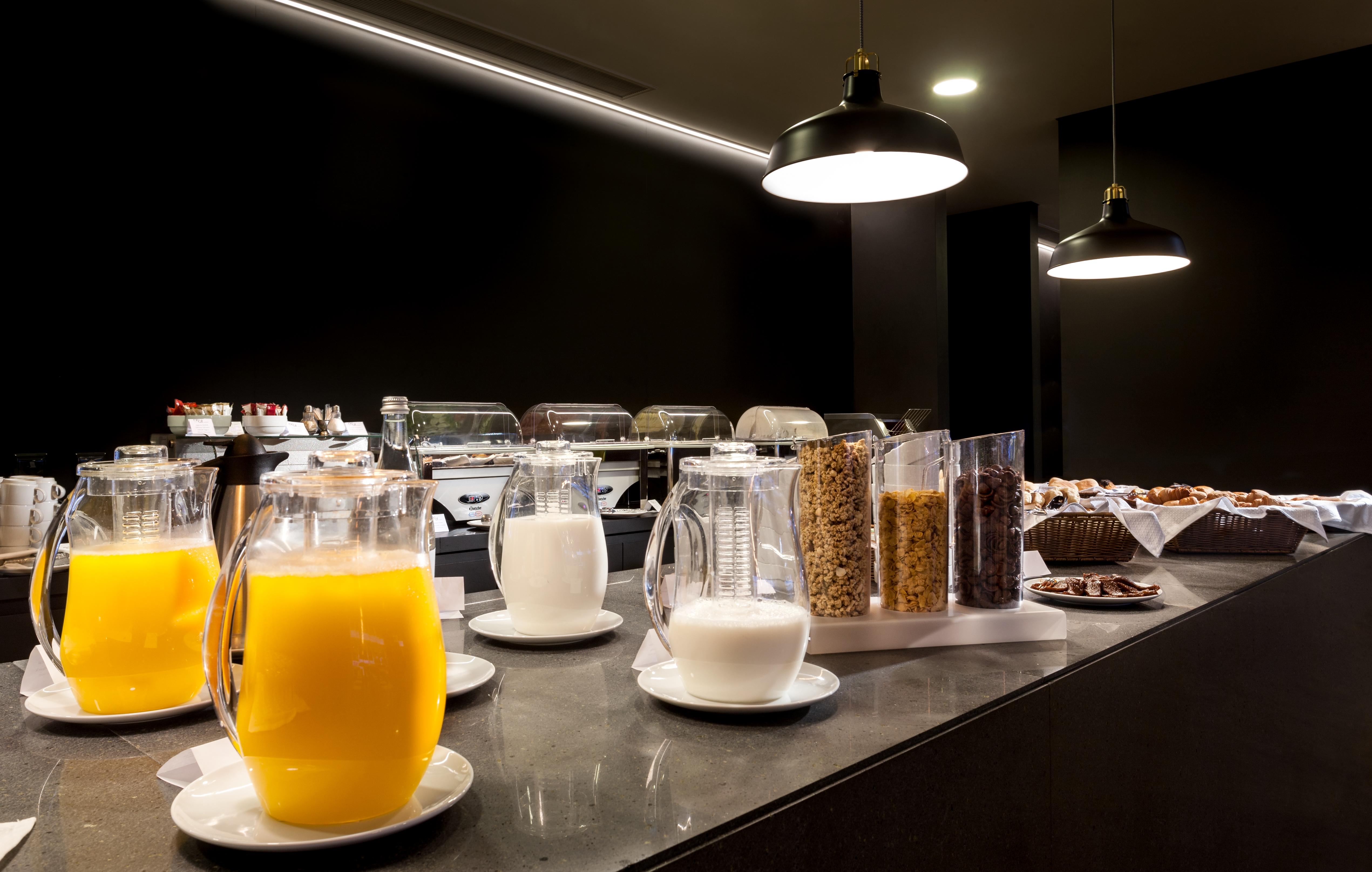 Neat Hotel Avenida Ponta Delgada Restaurant photo